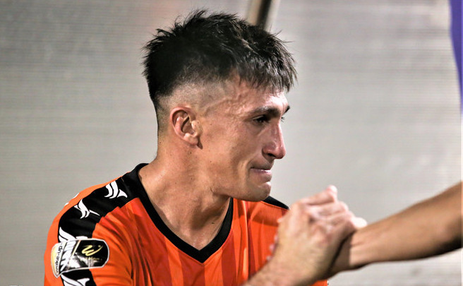 Văn Công bắt penalty sai luật, Đỗ Merlo bật khóc vì thất vọng