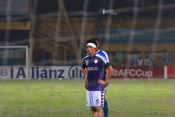 VIDEO: Bản lĩnh của Văn Quyết trong cú sút penalty mang về 3 điểm cho Hà Nội