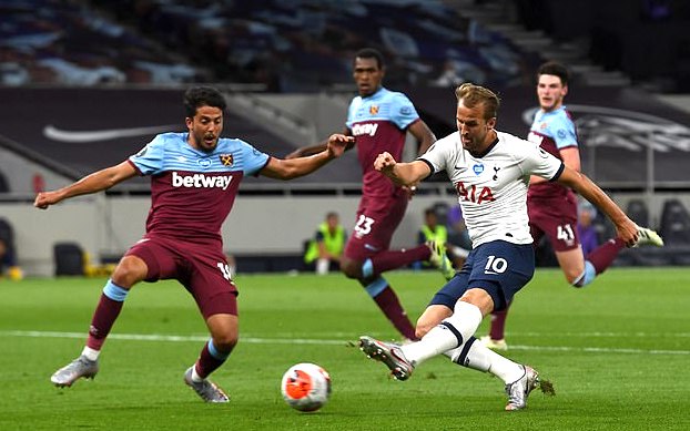 Song sát tỏa sáng, Tottenham trở lại cuộc đua top 4