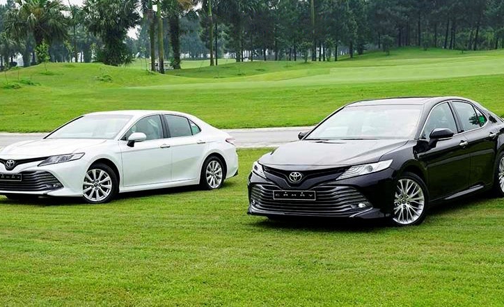 Toyota Camry 2.0G và Toyota Camry 2.5Q: Nên mua phiên bản nào?