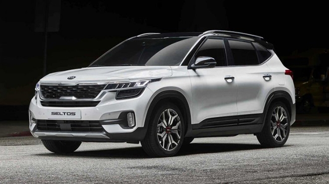 Kia Seltos sắp có bản nâng cấp với cửa sổ trời và logo mới