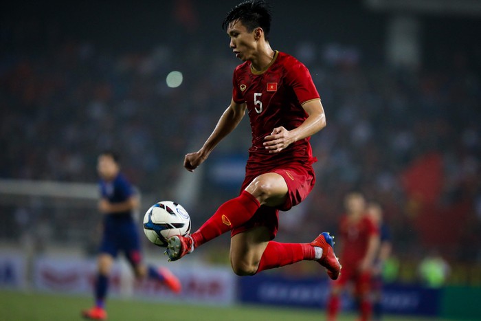 Chiều cao nhất nhì ở ĐTVN, Văn Hậu như 'Tây' ở SC Heerenveen