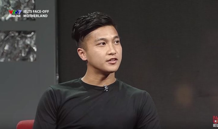 Lên sóng show tiếng Anh, cầu thủ điển trai Martin Lò 'đốn tim' fan nữ