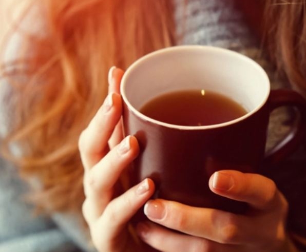 4 đồ uống dễ kiếm uống trước khi ngủ để hết đầy bụng