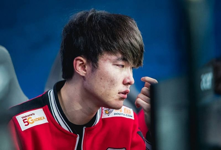 LMHT: Faker không còn là con 'quái vật' đường giữa 