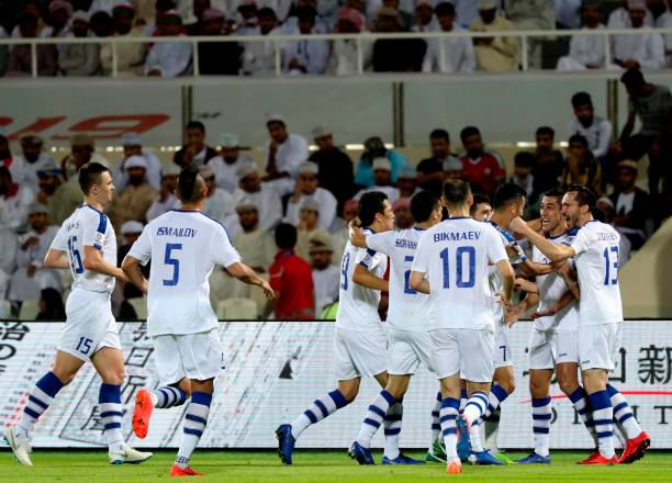 VIDEO: Cú đá phạt siêu đẳng cấp của cầu thủ Uzbekistan