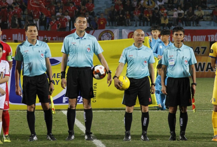 Trọng tài cấp FIFA ở V-League bị đình chỉ sau 3 vòng đấu