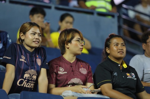 CĐV Thái thờ ơ trong ngày Việt Nam tranh cúp vô địch King's Cup 