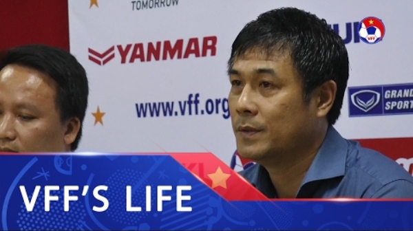 VIDEO: HLV Hữu Thắng khen ngợi học trò và tiết lộ lý do trao băng thủ quân cho Công Phượng
