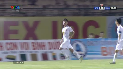 VIDEO: Văn Thanh tỏa sáng giúp HAGL thắng kịch tính Bình Dương