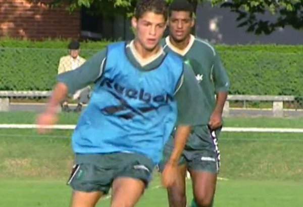 Cuộc sống của Ronaldo ra sao trước khi trở thành 1 thần đồng