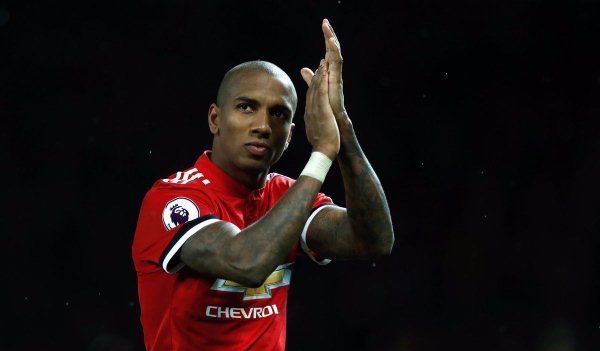 VIDEO: Màn trình diễn thăng hoa của Ashley Young vs Watford