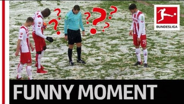 Trọng tài đỏ mắt tìm chấm đá phạt 11m và cách xử lý sáng tạo