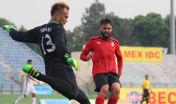 VIDEO: Tiền vệ Paulo Tavares đá trận ra mắt CLB TPHCM