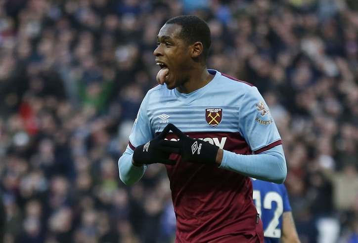 Tottenham muốn chiêu mộ 'quái vật' hàng thủ của West Ham