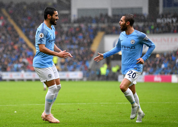 Man City có cầu thủ hay gấp 10 lần Bruno Fernandes
