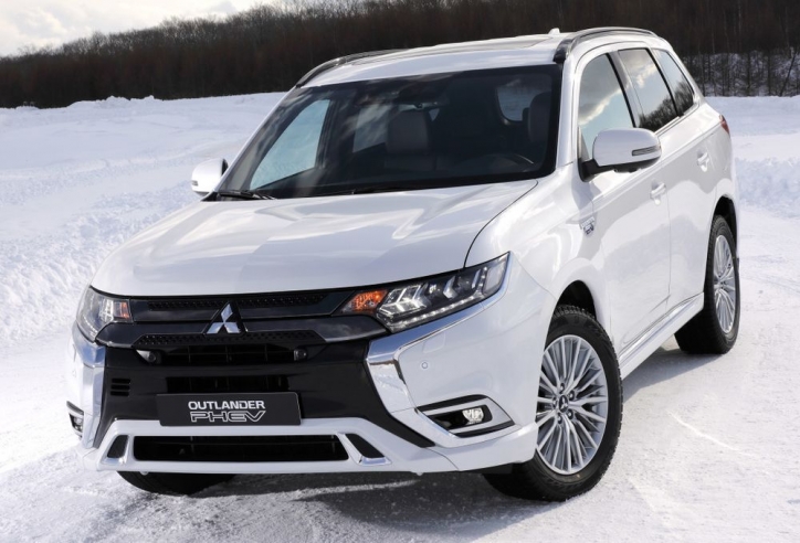 Mitsubishi Outlander PHEV sẽ về tay khách hàng vào cuối năm