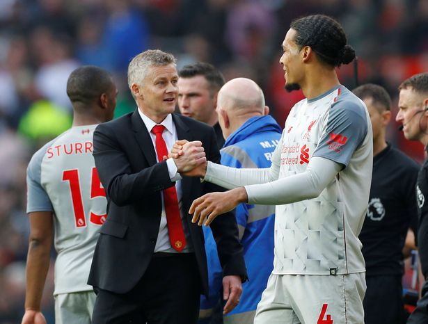 Solskjaer có nhà mà không được ở vì hậu vệ Liverpool 