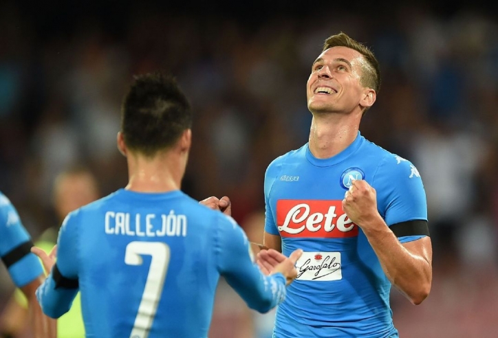 VIDEO: Sao Serie A tái hiện pha bóng thần thánh của Bergkamp
