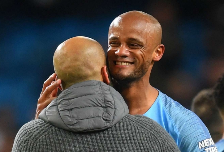 Pep Guardiola mang tin vui cho Kompany sau bàn thắng lịch sử