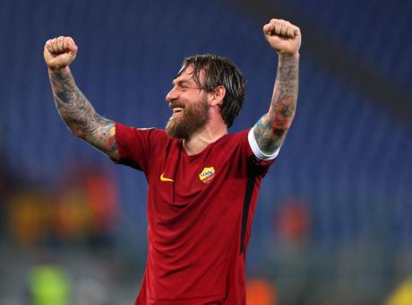 VIDEO: De Rossi đã cháy thế nào trong màu áo Roma