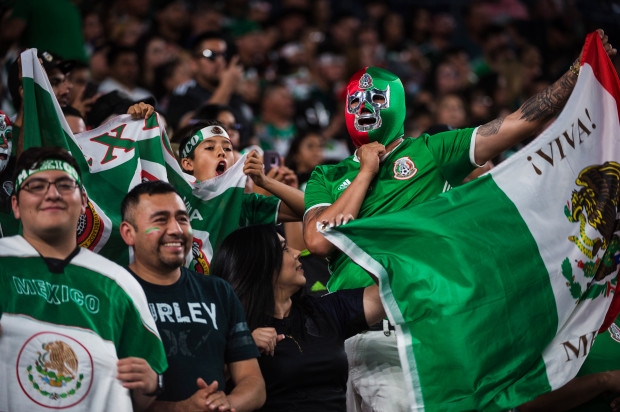 Mexico tạo cơn mưa bàn thắng trong ngày vượt qua vòng bảng