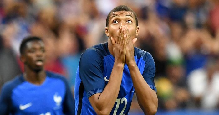 VIDEO: Quên Mbappe đi, đây mới là pha bứt tốc kinh điển nhất thế giới 