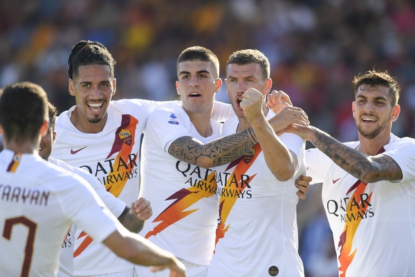 Rời MU, Smalling lập kỉ lục ấn tượng trong màu áo Roma