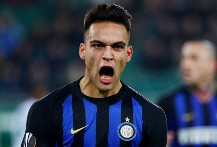 Inter phá kỉ lục sau 49 năm, dù ngã gục cay đắng trước Barca