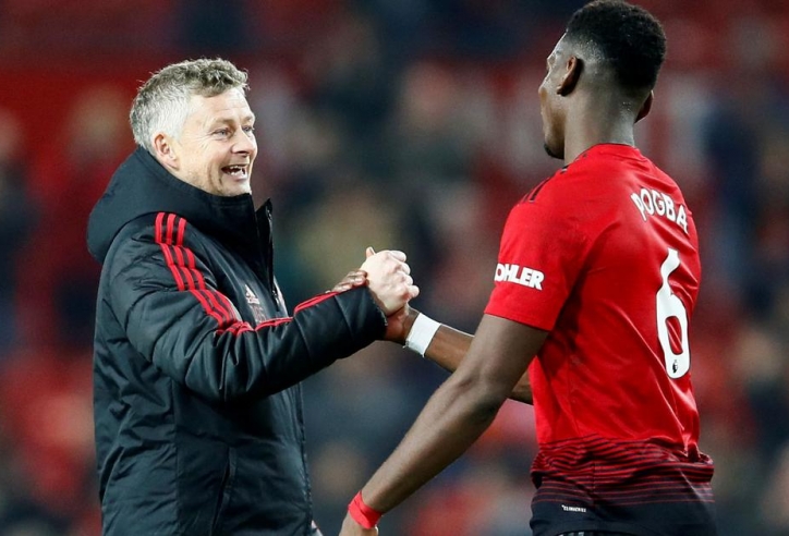 Không phải do chấn thương, Solsa tiết lộ lí do 'cất' Pogba