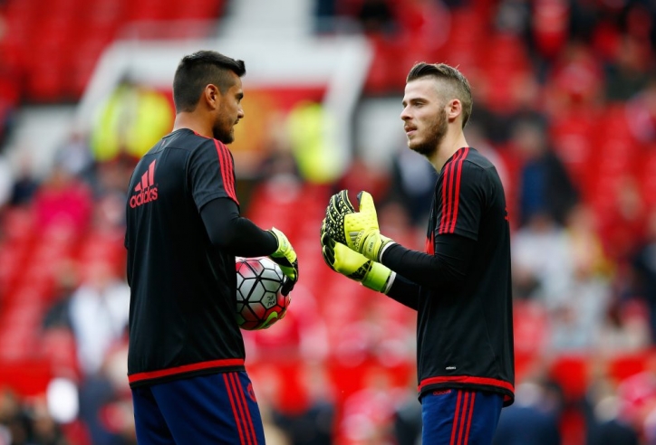 Tiết lộ số liệu ấn tượng của 'người thay thế De Gea', MU tạm an tâm?
