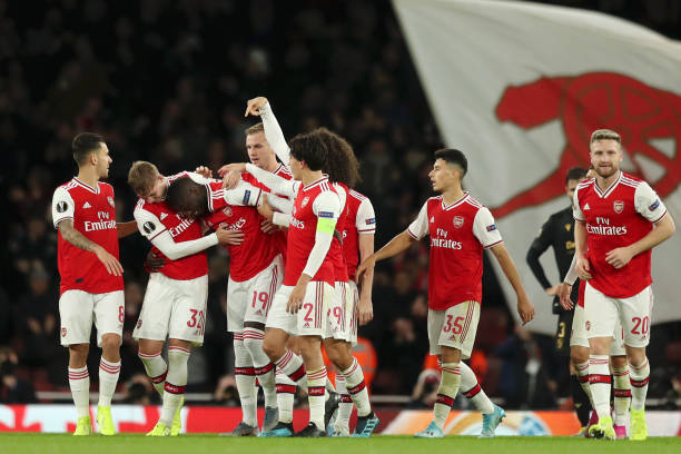 Pepe lập cú đúp sút phạt, giải cứu Arsenal đầy li kì 