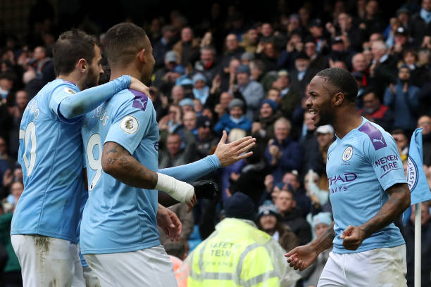 Thắng dễ Aston Villa, Man City phả hơi nóng vào Liverpool