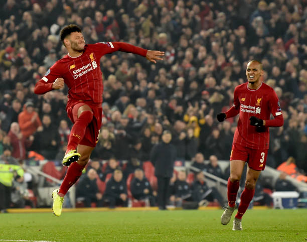 Hạ Genk nhọc nhằn, Liverpool chiếm ngôi đầu bảng