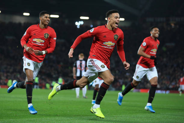 Bảng xếp hạng Ngoại hạng Anh vòng 19: MU, Tottenham áp sát top 4