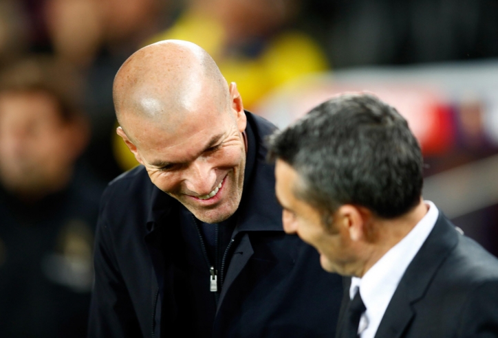 Zidane góp lời giữa 'tâm bão Messi - Abidal' 