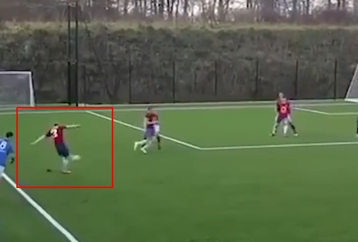 VIDEO: Cú 'nã đại bác' của Carlos tái hiện xuất thần trên sân nghiệp dư