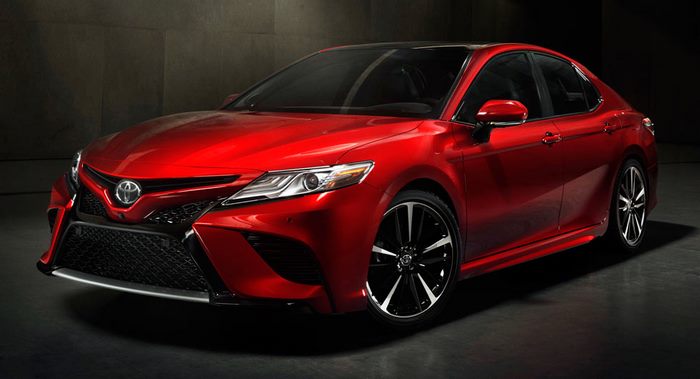 Toyota Camry 2018 chính thức trình làng: Chỉ còn lại cái tên