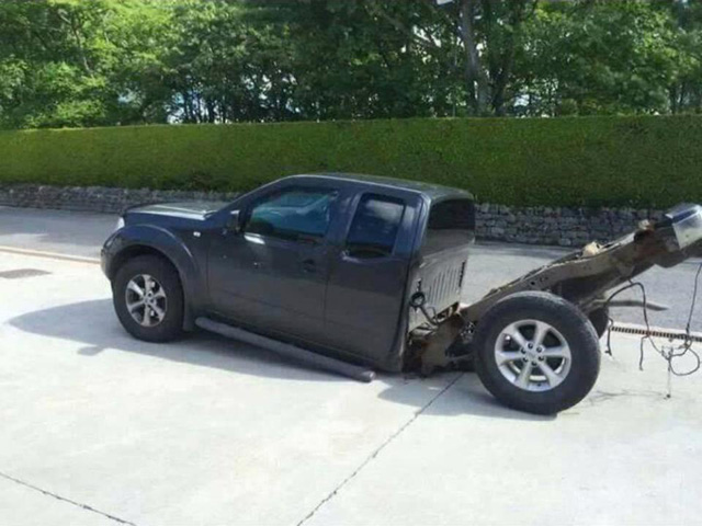 Xe bán tải Navara bị gãy đôi hàng loạt, Nissan vẫn chưa chịu triệu hồi 