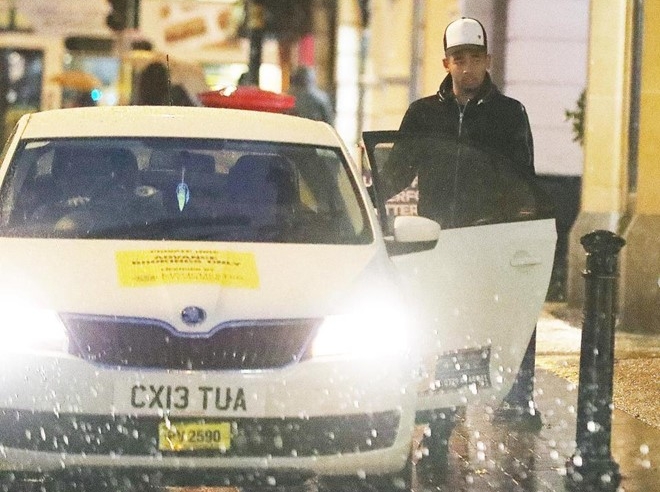 Gabriel Jesus 'trêu ngươi' Uber 