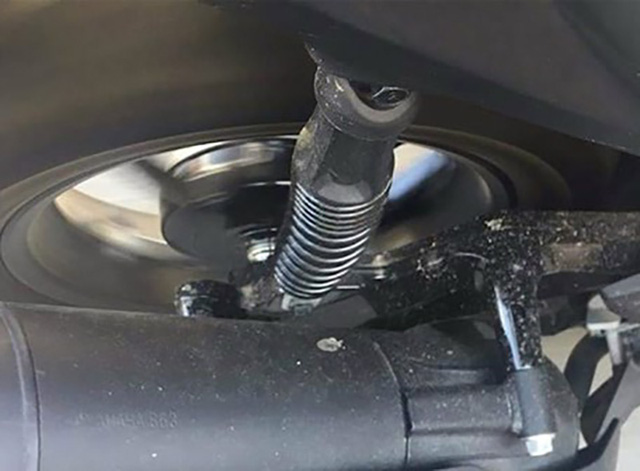 Lò xo xe NVX 155 cong: Yamaha 'chối ngoay ngoảy' lỗi này