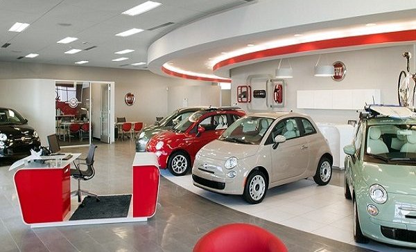 Vay mua ô tô: Chủ xe cầm giấy tờ gốc, nhà băng sợ ăn quả lừa