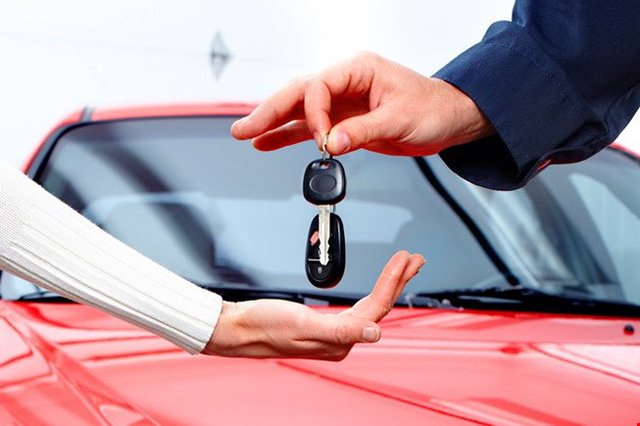 Ô tô giá 700 triệu khi thuế nhập khẩu về 0% còn bao nhiêu ?