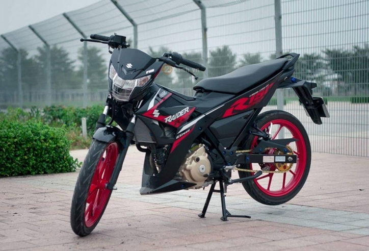 Muốn mua xe côn Suzuki rẻ, phái mạnh Việt có lựa chọn nào?