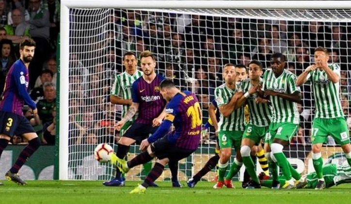 Messi - Từ vua rê dắt bóng đến chuyên gia sút phạt