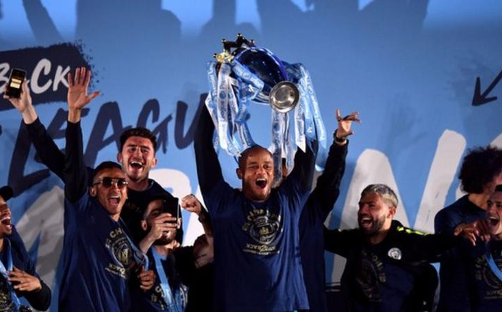 VIDEO: Man City tổ chức lễ ăn mừng chức vô địch NHA 2018/19