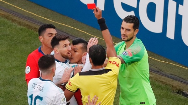 Lionel Messi đối diện án phạt cấm thi đấu nửa năm