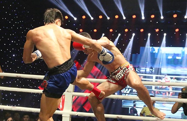 'Độc cô cầu bại' Việt Nam đá văng nhà vô địch Thái Lan ra khỏi sàn đấu