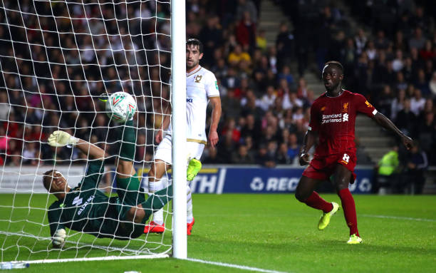 Liverpool nhẹ nhàng vượt qua 'hung thần' của MU