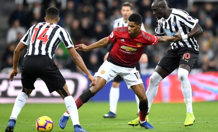 Newcastle vs MU: Cuộc chiến của những kẻ đường cùng